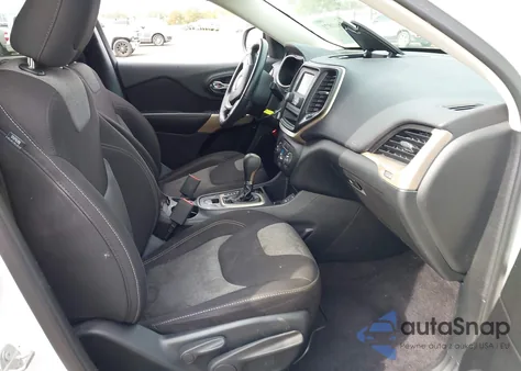 2017 Jeep Cherokee Altitude Fwd z USA, uszkodzony, nr VIN 1C4PJLAB3HW577532